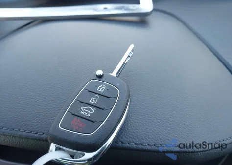 2015 Hyundai Sonata Sport z USA, uszkodzony, nr VIN 5NPE34AF6FH052607